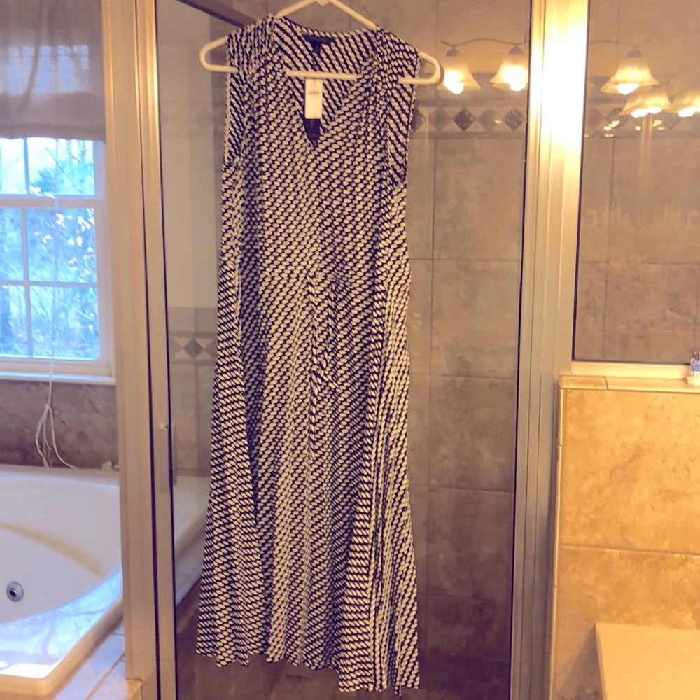 Banana Republic pleated mid calf dress